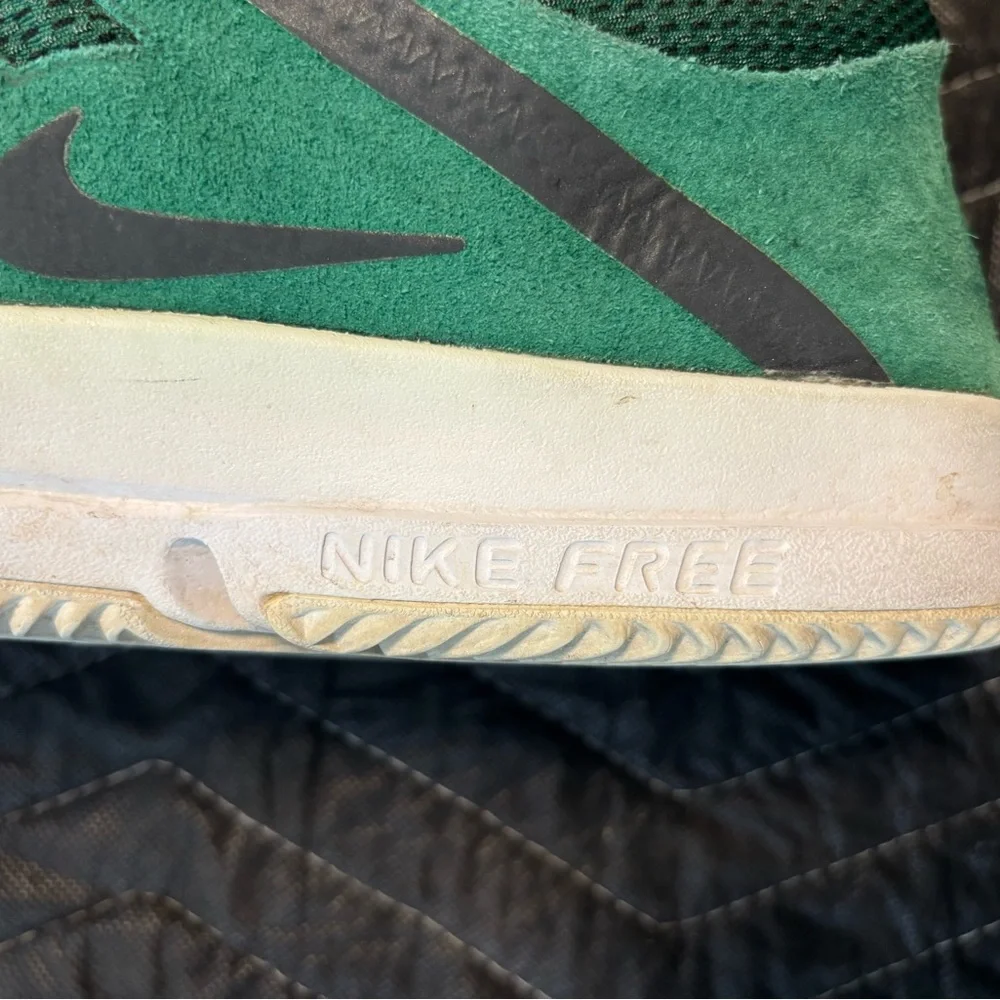 Nike Free SB Men's Green and Black skate Sneakers
